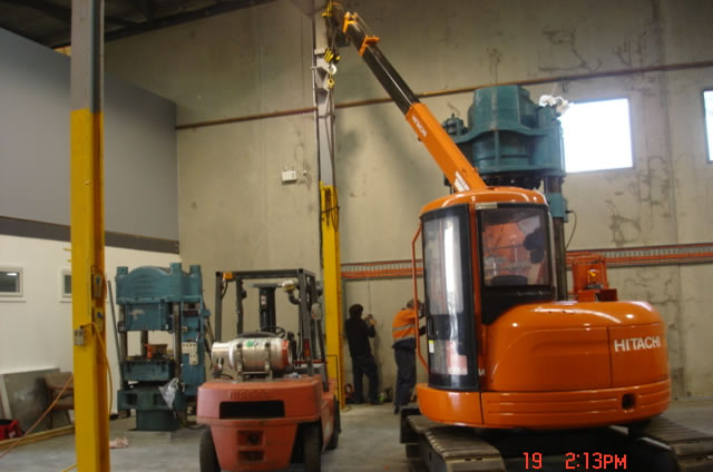 Hitachi Crawler Crane